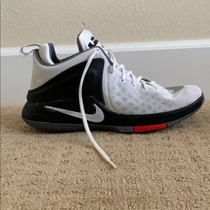 Nike Men’s Lebron Basketball Shoes